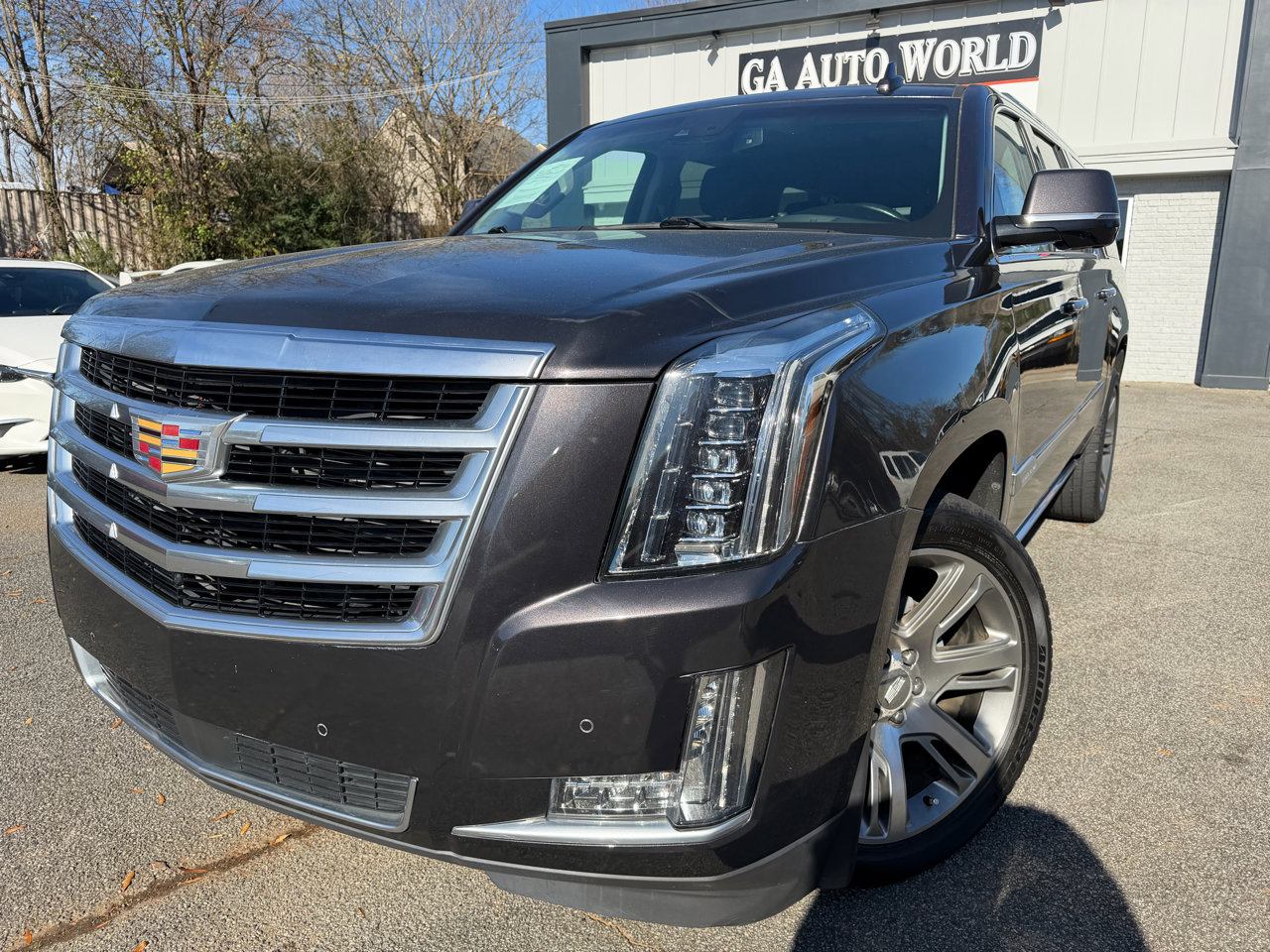 Used 2016 Cadillac Escalade ESV Premium image 2