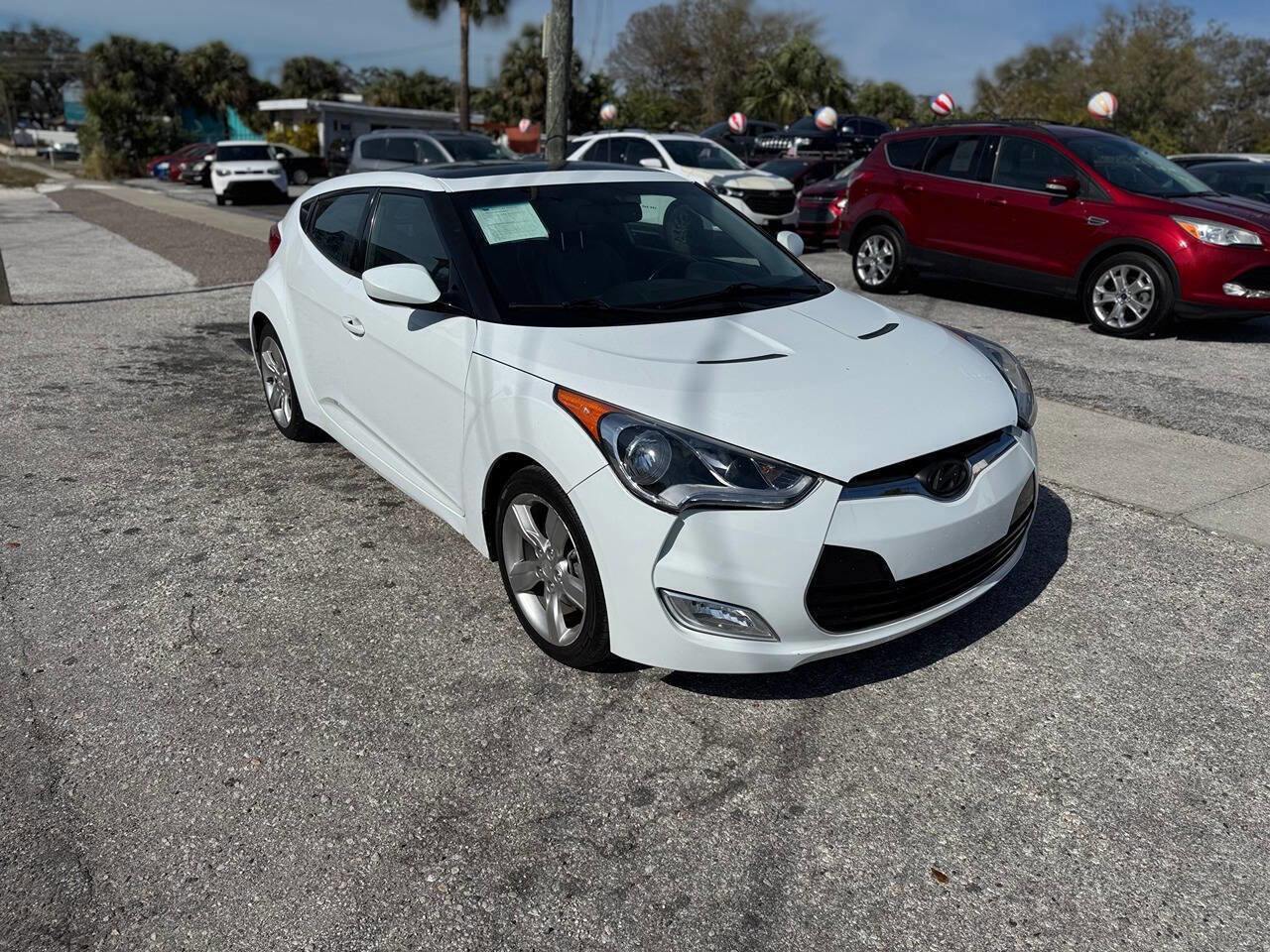 Used 2014 Hyundai Veloster w/ Style Package 02 image 2
