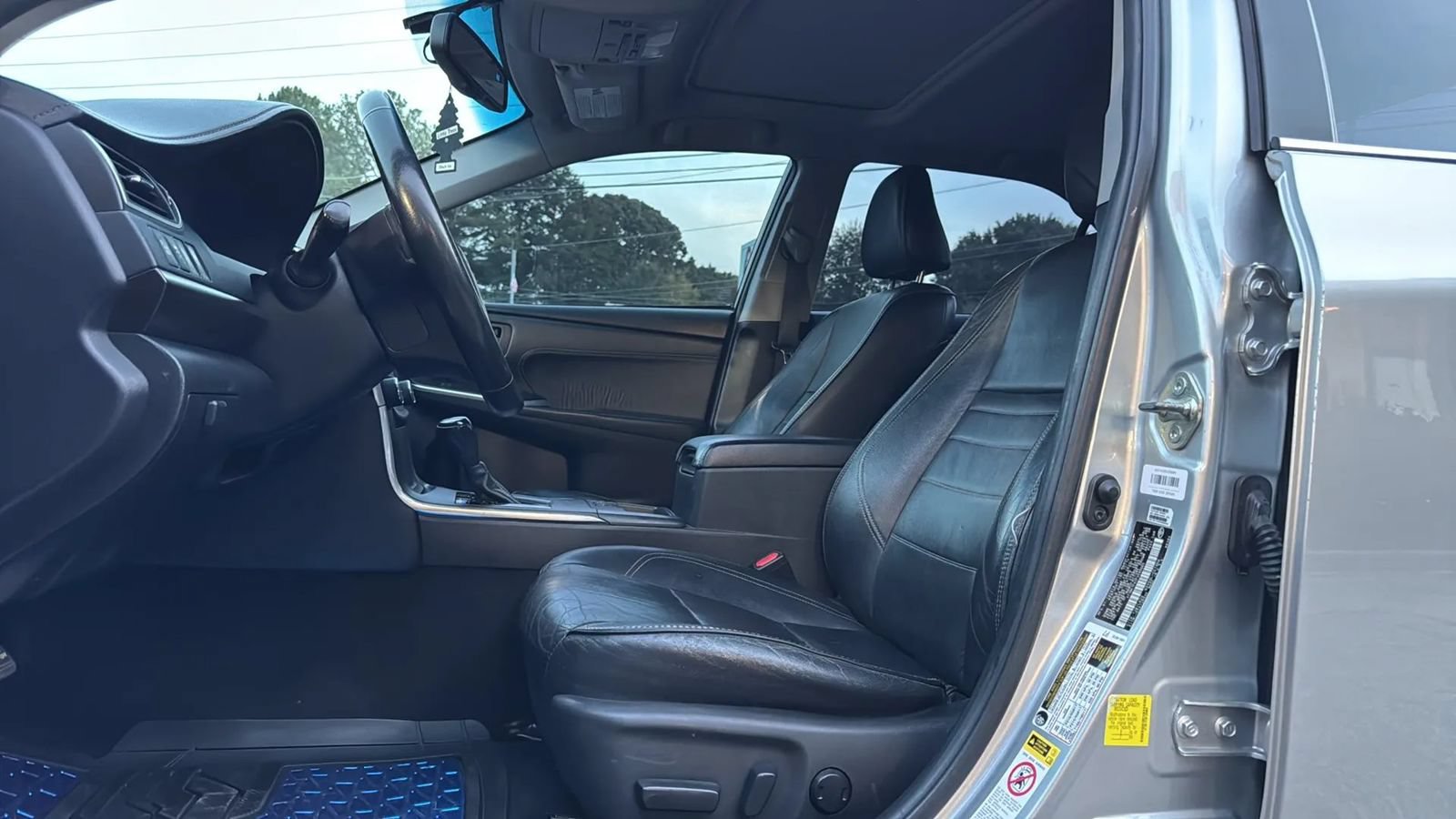 Used 2015 Toyota Camry XLE FWD image 10