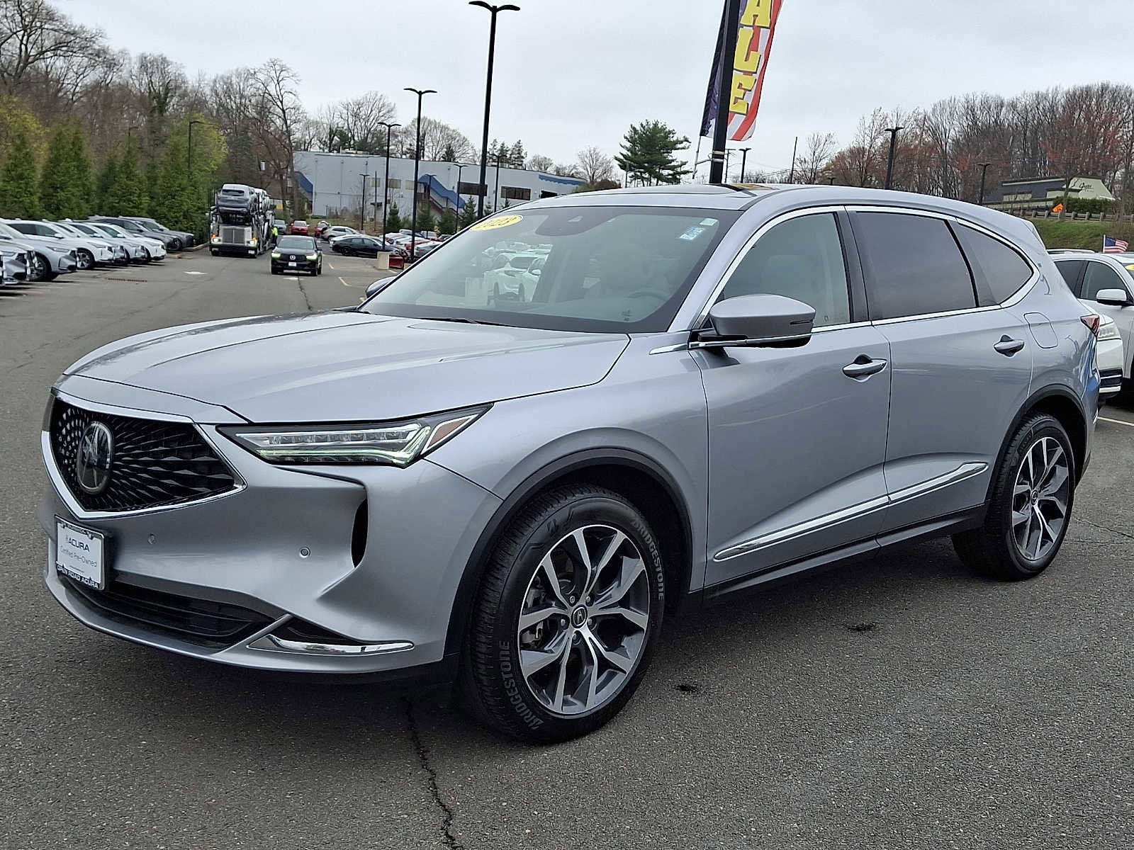 Used 2023 Acura MDX SH-AWD w/ Technology Package image 3