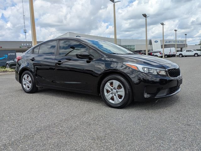 Used 2017 Kia Forte LX w/ LX Popular Package FWD image 2