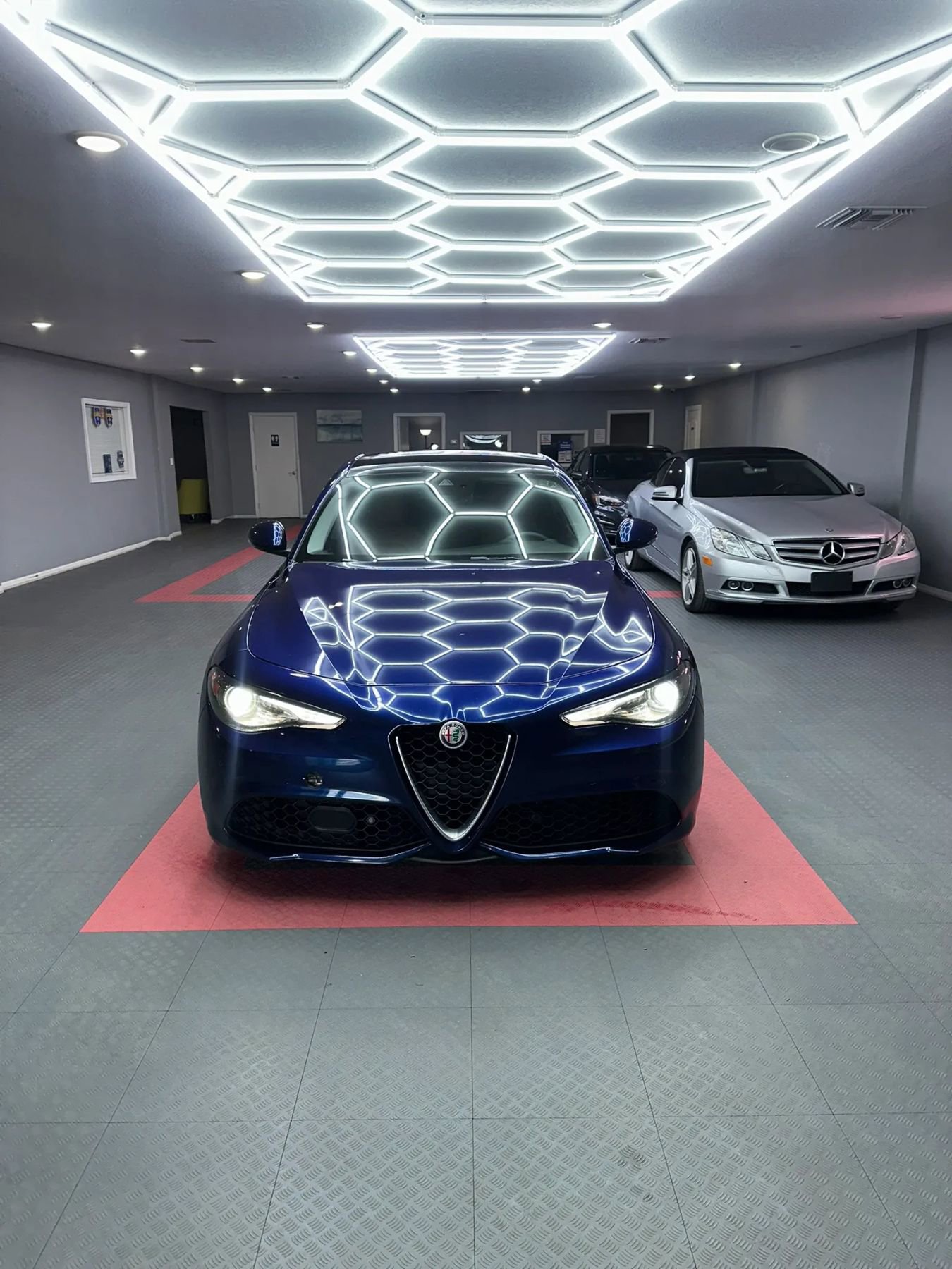 Used 2017 Alfa Romeo Giulia Ti w/ TI 19" Sport Package RWD image 8