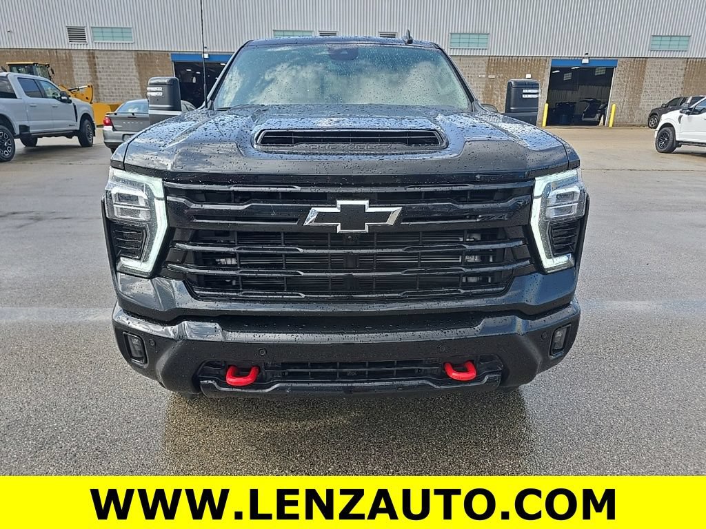 Used 2025 Chevrolet Silverado 2500 LT w/ Trail Boss Package AWD/4WD image 2