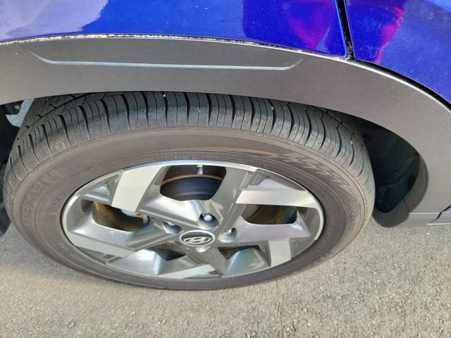 Used 2024 Hyundai Venue SEL image 8