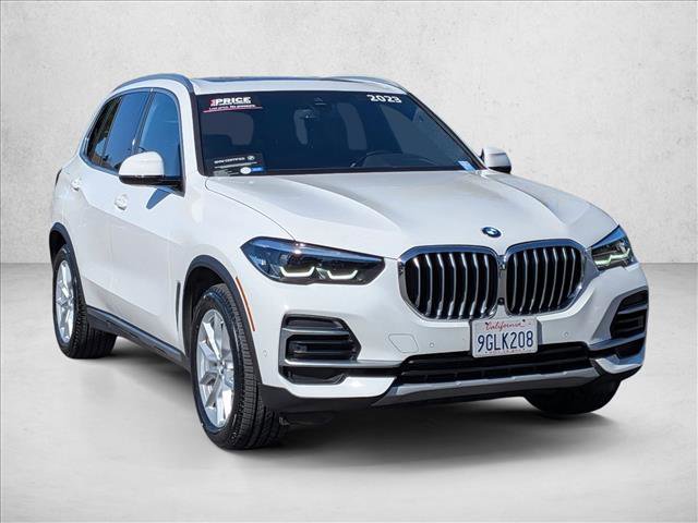 Certified 2023 BMW X5 xDrive40i w/ Parking Assistance Package AWD/4WD image 3