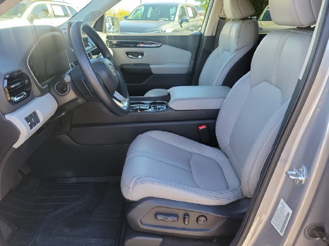 Certified 2023 Honda Pilot Touring image 22