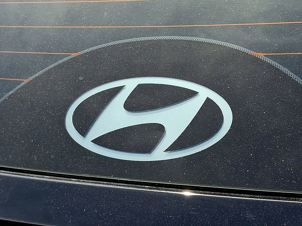 Used 2025 Hyundai Tucson SE image 30