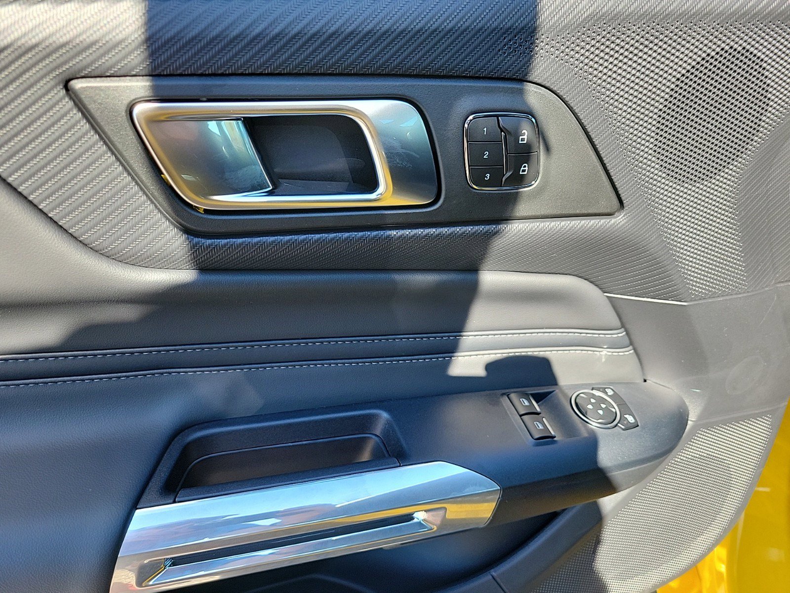 Used 2024 Ford Mustang Premium image 15