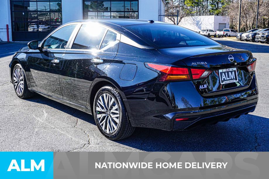 Used 2024 Nissan Altima 2.5 SV image 5