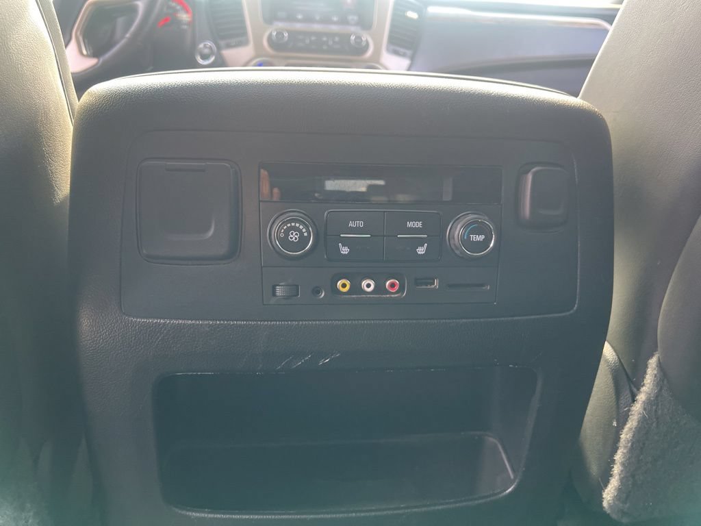 Used 2015 GMC Yukon Denali w/ Premium Package AWD/4WD image 14