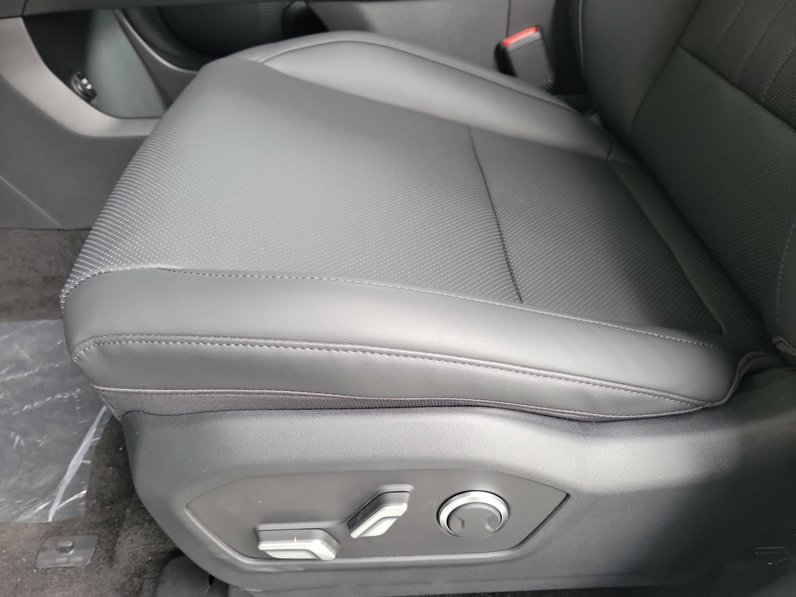 New 2026 Hyundai Santa Fe SEL FWD image 16