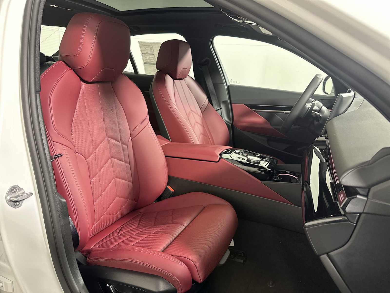 New 2026 BMW 530i xDrive w/ Premium Package image 21