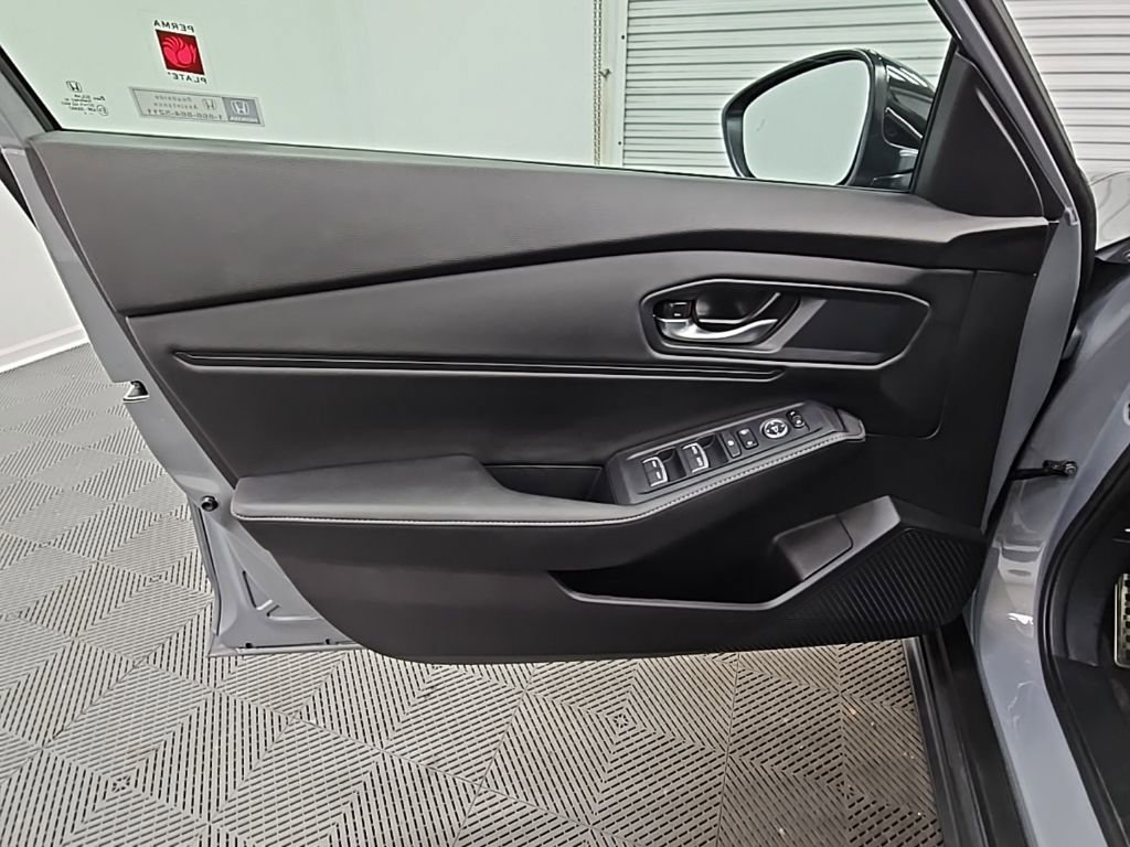 Used 2025 Honda Accord Sport image 31
