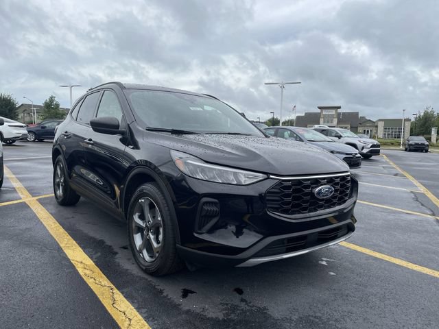 Used 2025 Ford Escape ST-Line FWD image 10