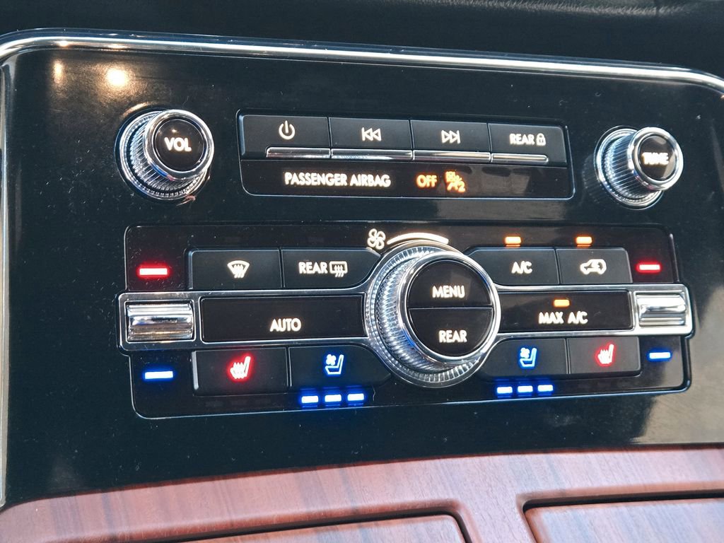 Used 2024 Lincoln Navigator Reserve image 21