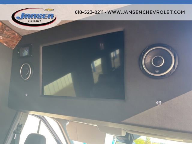 Used 2017 Ford Transit 350 148 High Roof Extended image 28