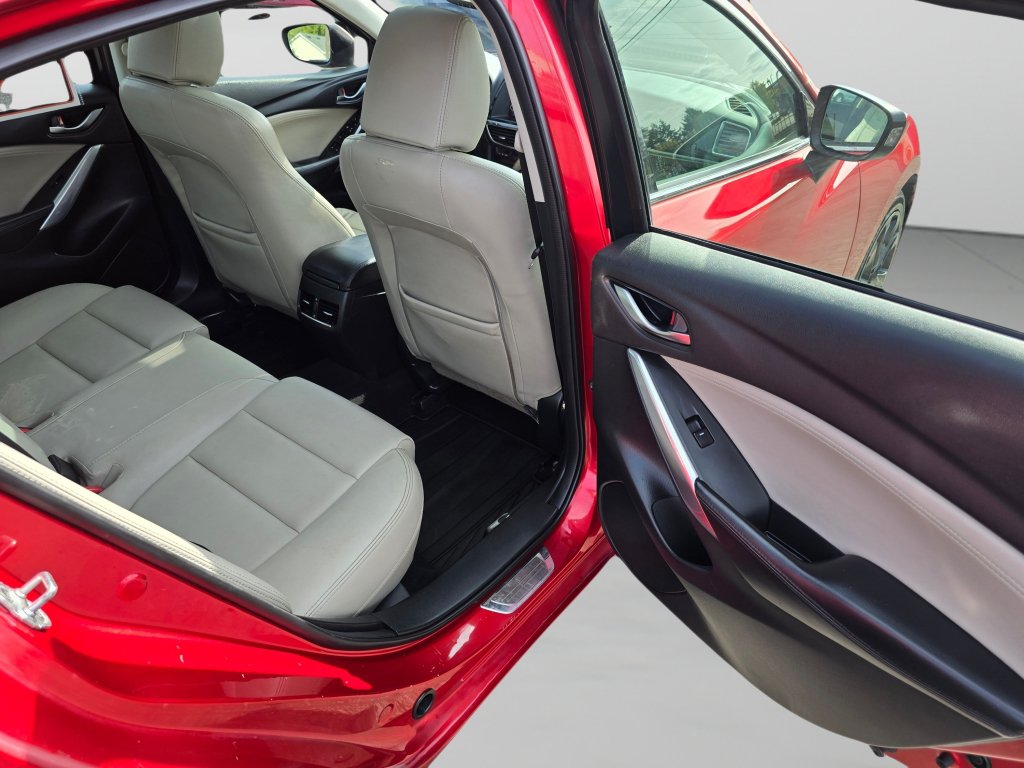 Used 2015 MAZDA MAZDA6 Touring w/ Touring Technology Package FWD image 27