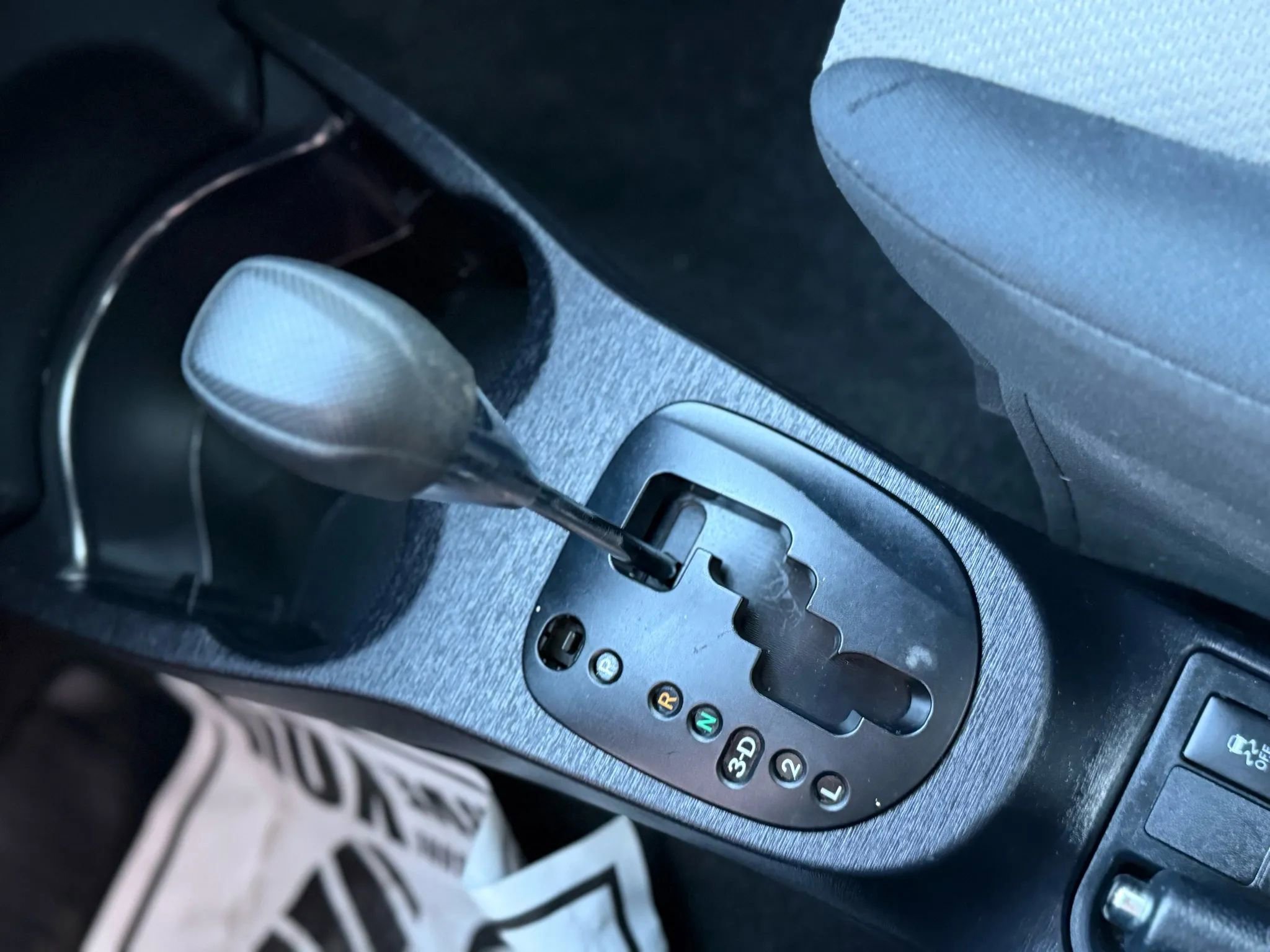 Used 2013 Toyota Yaris LE image 34