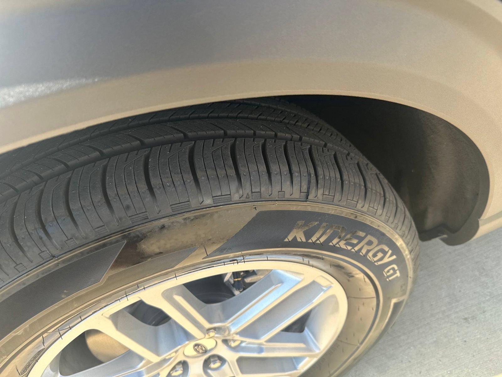 New 2026 Ford Explorer Active RWD image 11