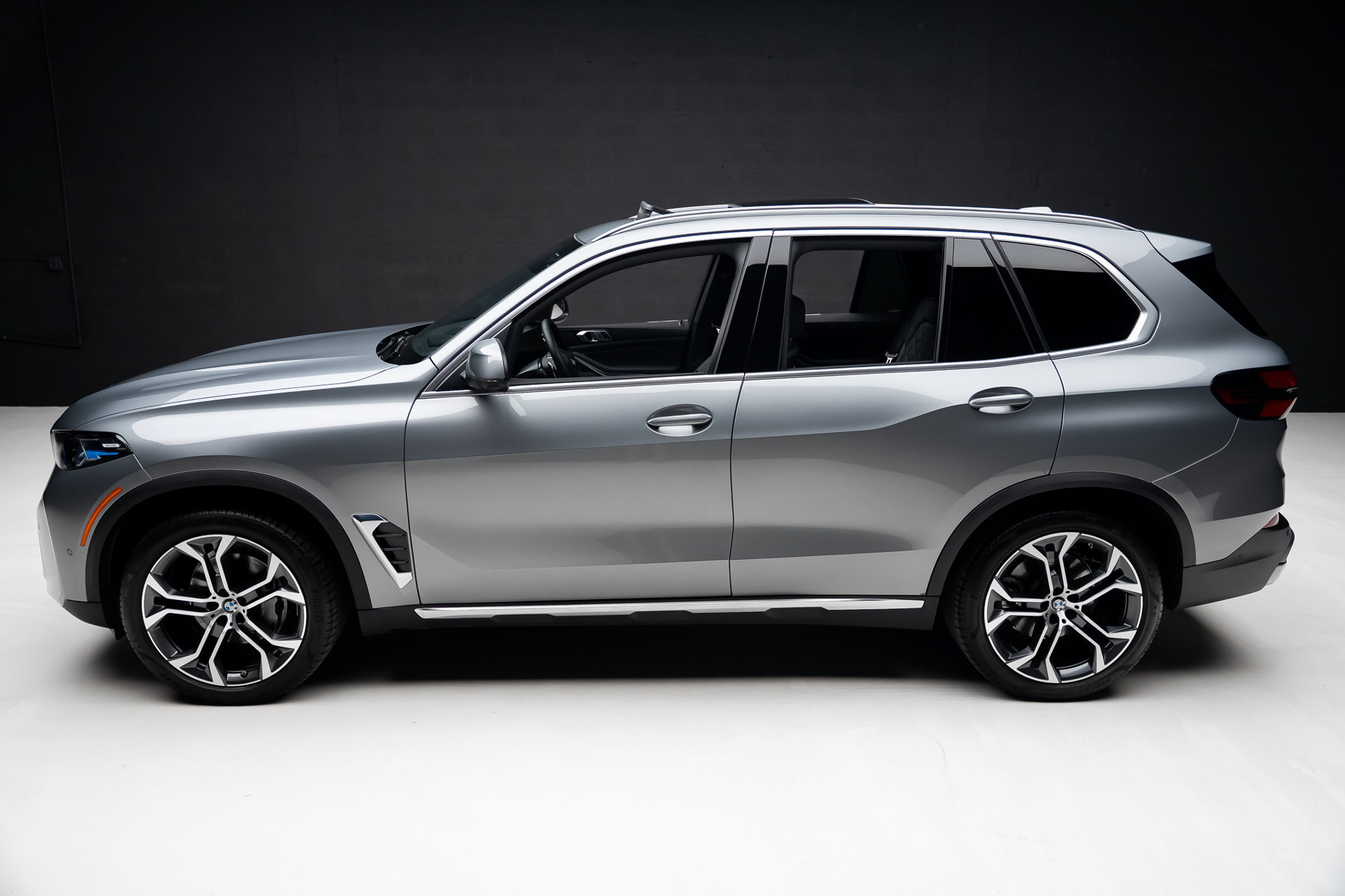 Used 2026 BMW X5 sDrive40i RWD image 16