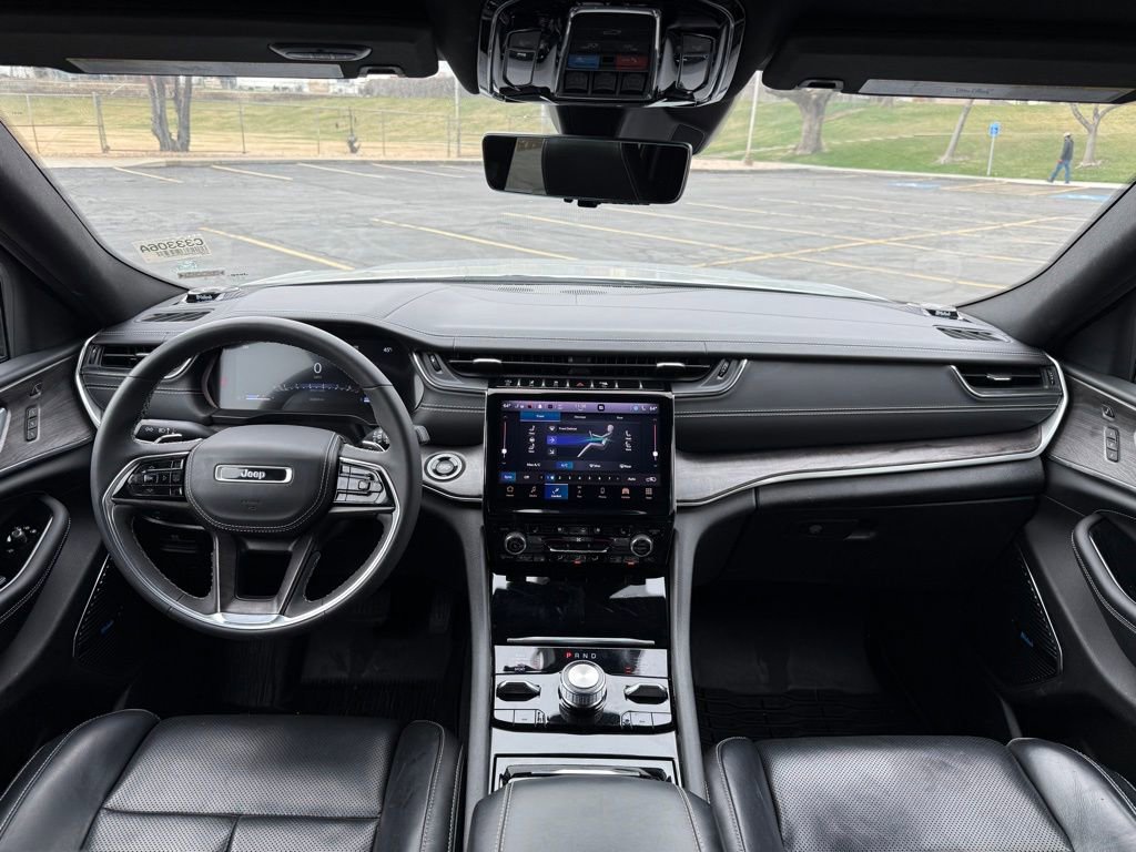 Used 2023 Jeep Grand Cherokee L Overland w/ Luxury Tech Group IV image 11