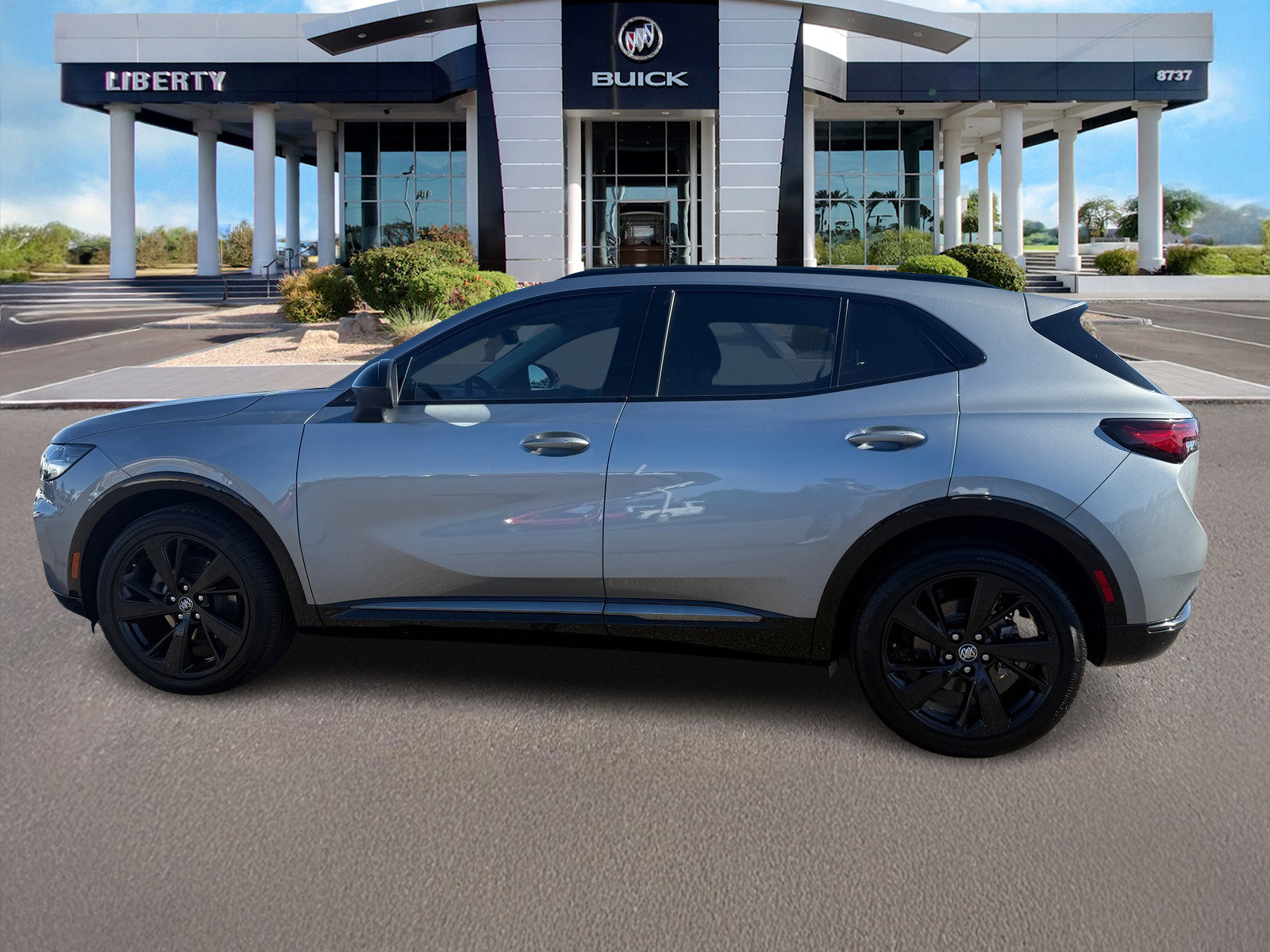 Used 2023 Buick Envision Essence w/ Sport Touring Package image 7