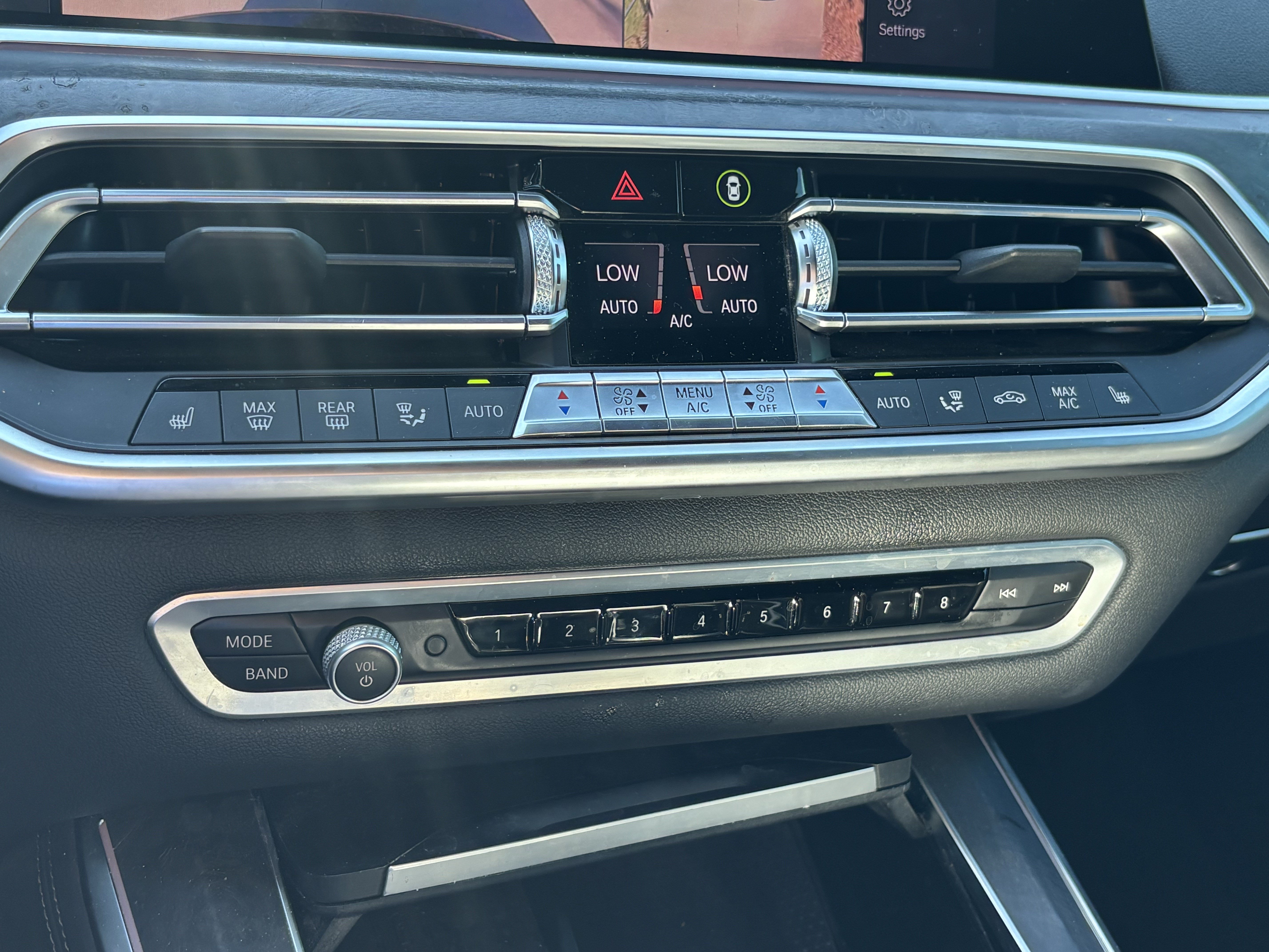 Used 2020 BMW X5 xDrive40i w/ M Sport Package AWD/4WD image 31