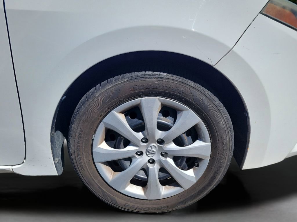 Used 2016 Toyota Corolla LE video 2