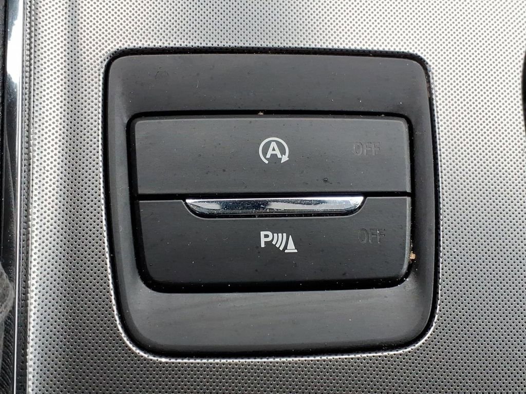 Used 2024 Ford Edge Titanium image 18