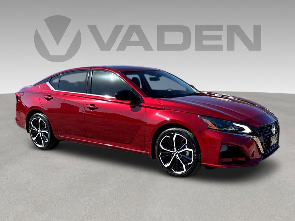 Used 2024 Nissan Altima 2.5 SR w/ SR Premium Package AWD/4WD image 1