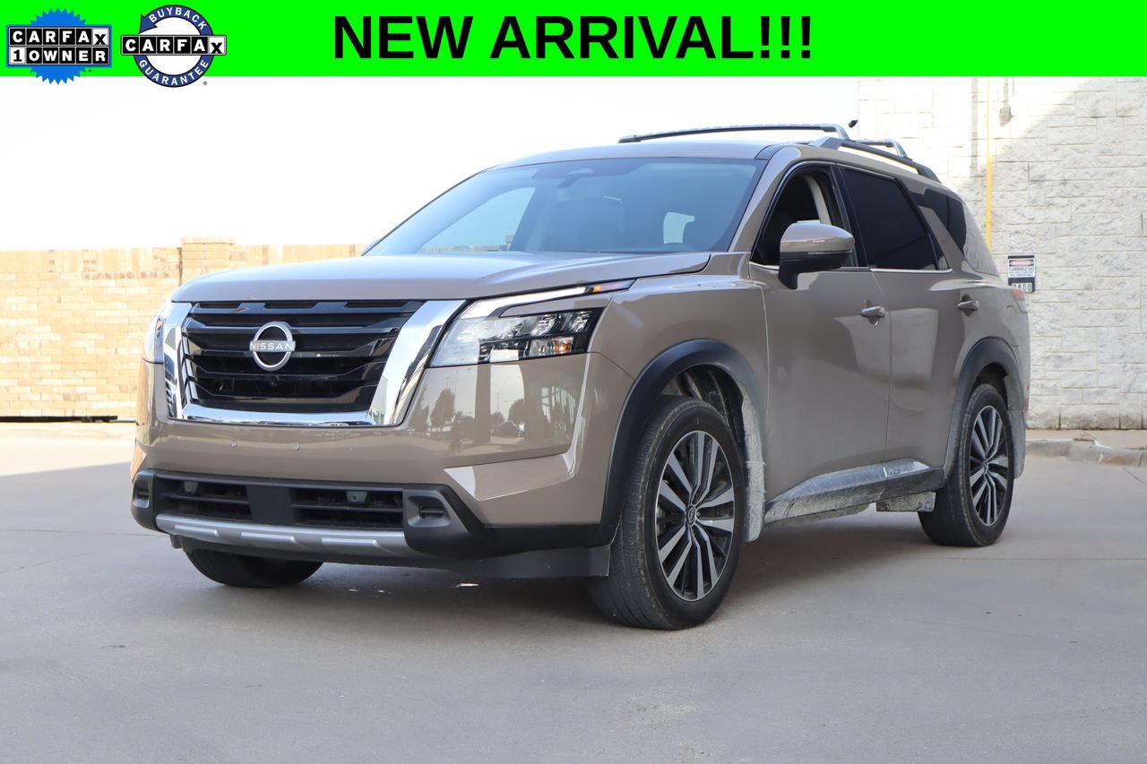 Used 2025 Nissan Pathfinder Platinum