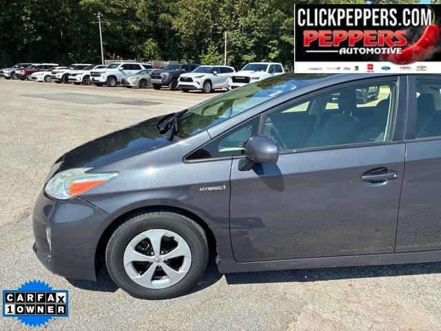 Used 2015 Toyota Prius Four FWD image 2
