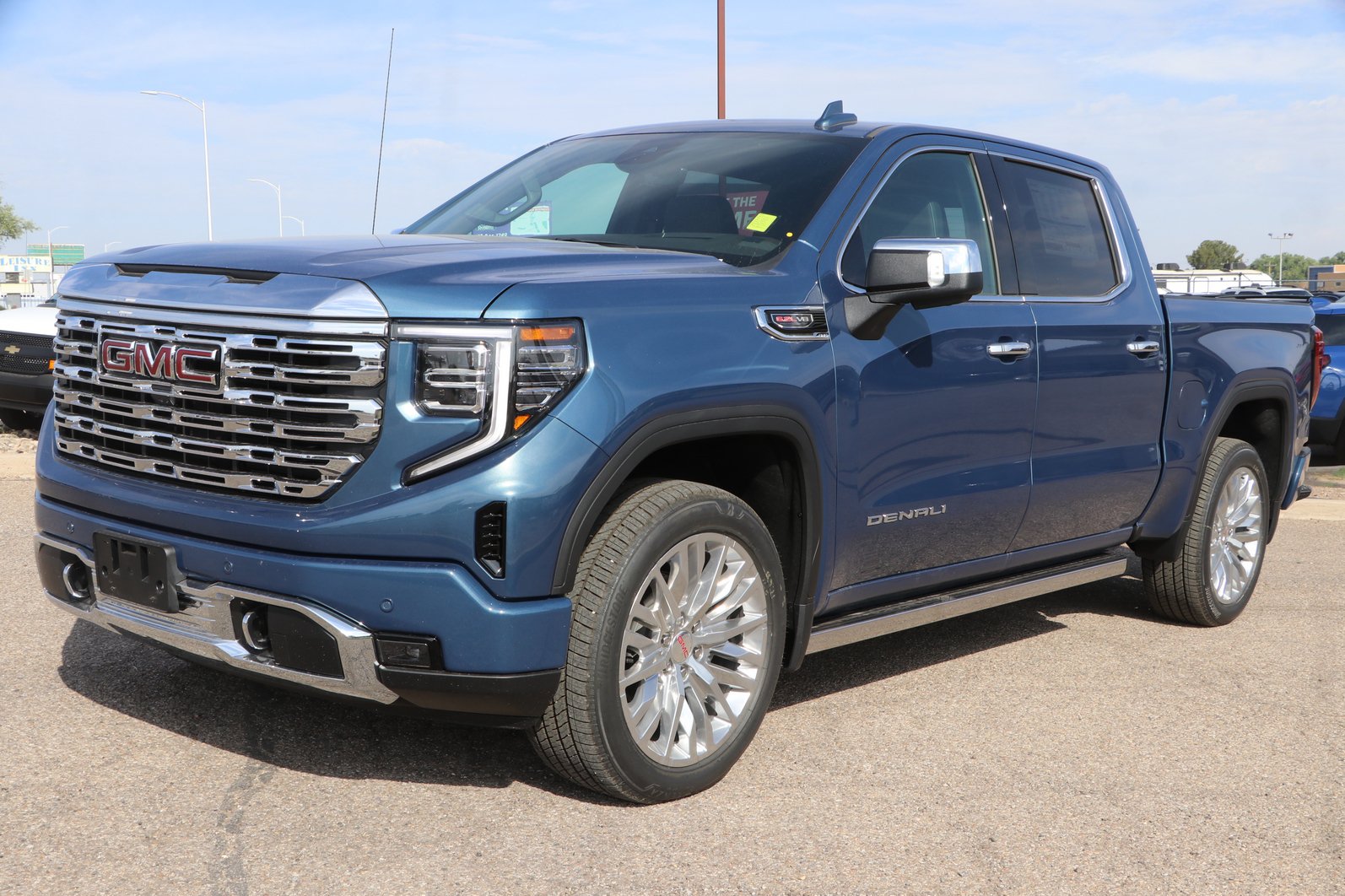 New 2026 GMC Sierra 1500 Denali w/ Technology Package AWD/4WD image 3