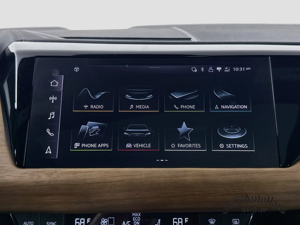 Used 2023 Audi e-tron GT Premium Plus AWD/4WD image 18