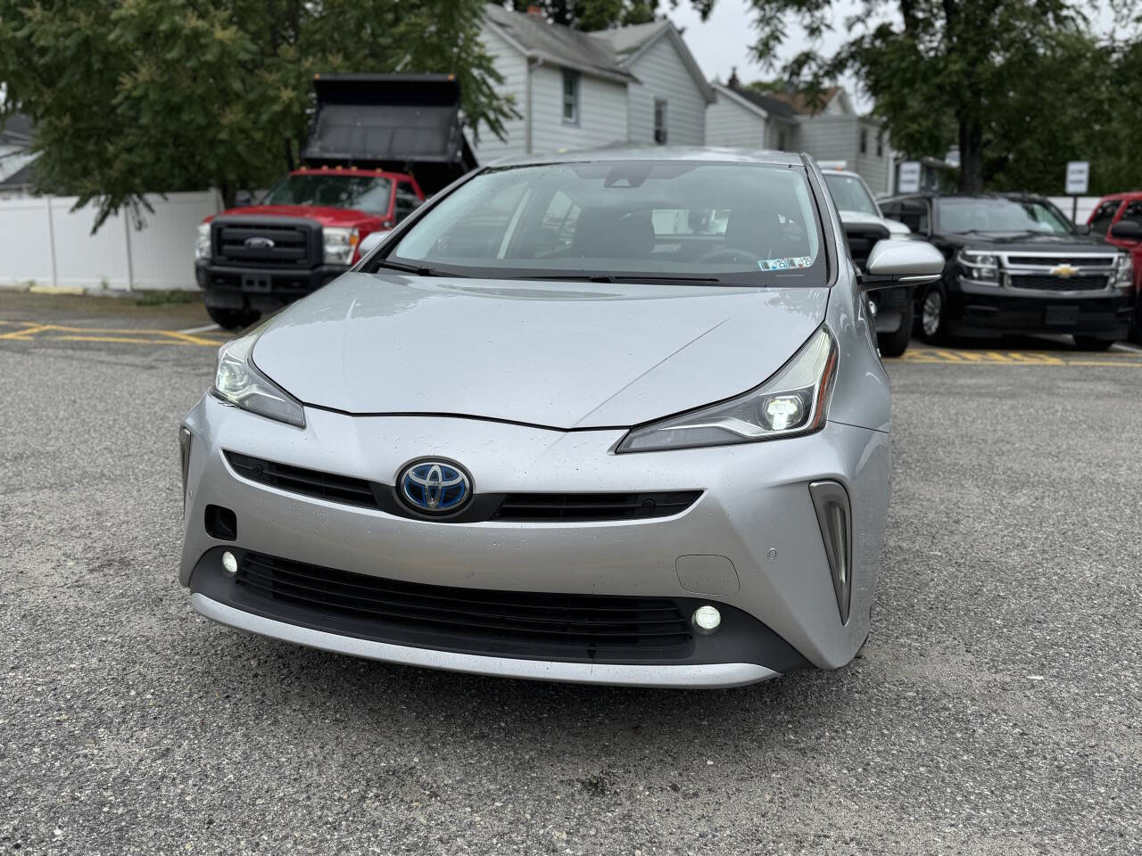 Used 2019 Toyota Prius LE AWD/4WD image 2