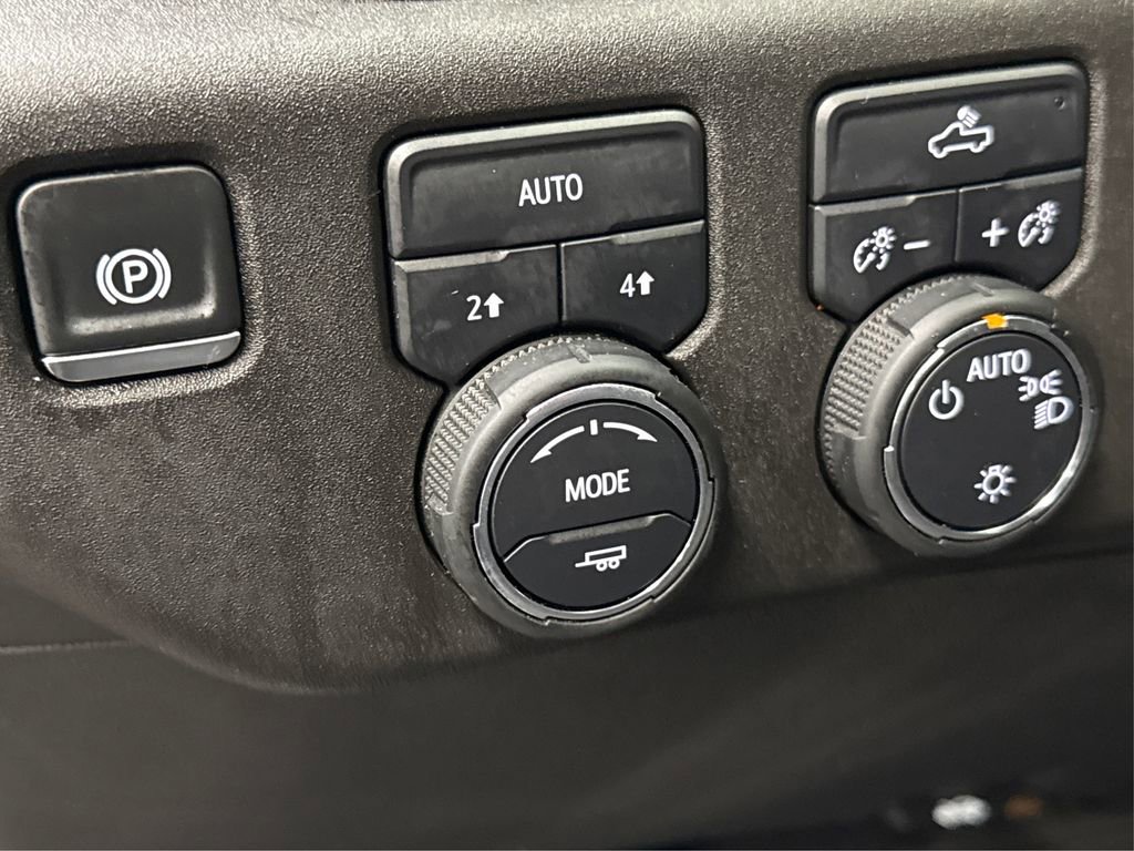 Used 2024 Chevrolet Silverado 1500 LT image 35