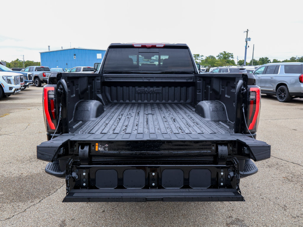 New 2026 GMC Sierra 3500 AT4 w/ AT4 Premium Plus Package AWD/4WD image 5