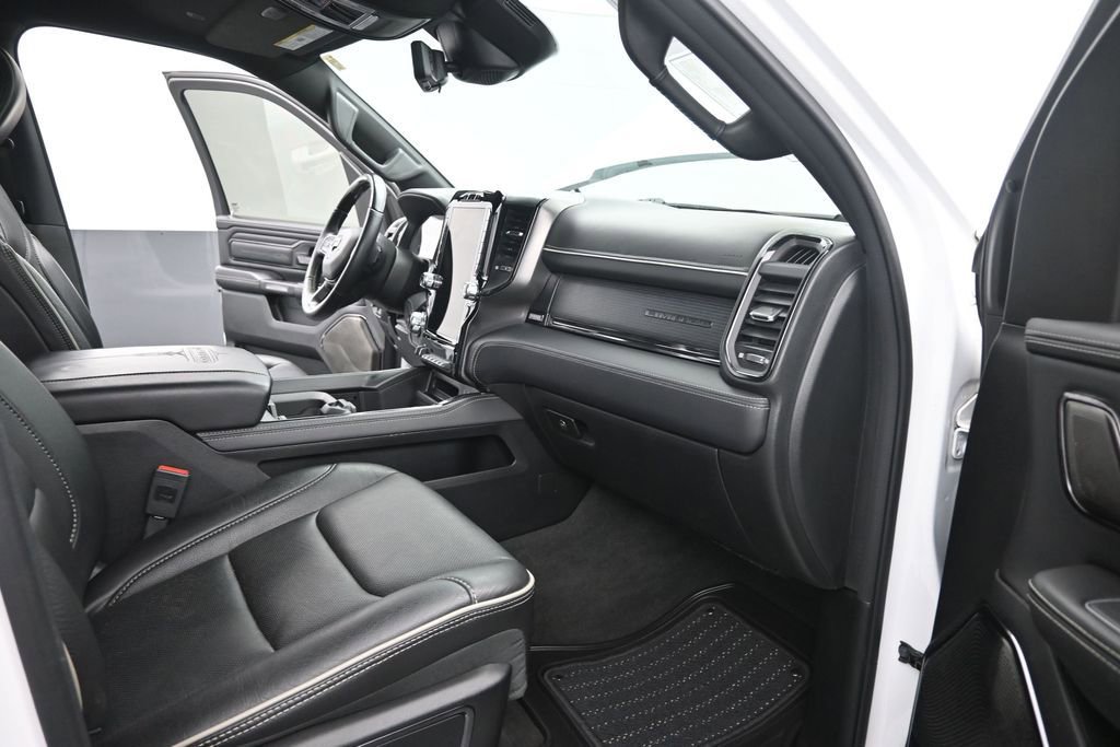 Used 2022 RAM 1500 Limited AWD/4WD image 17