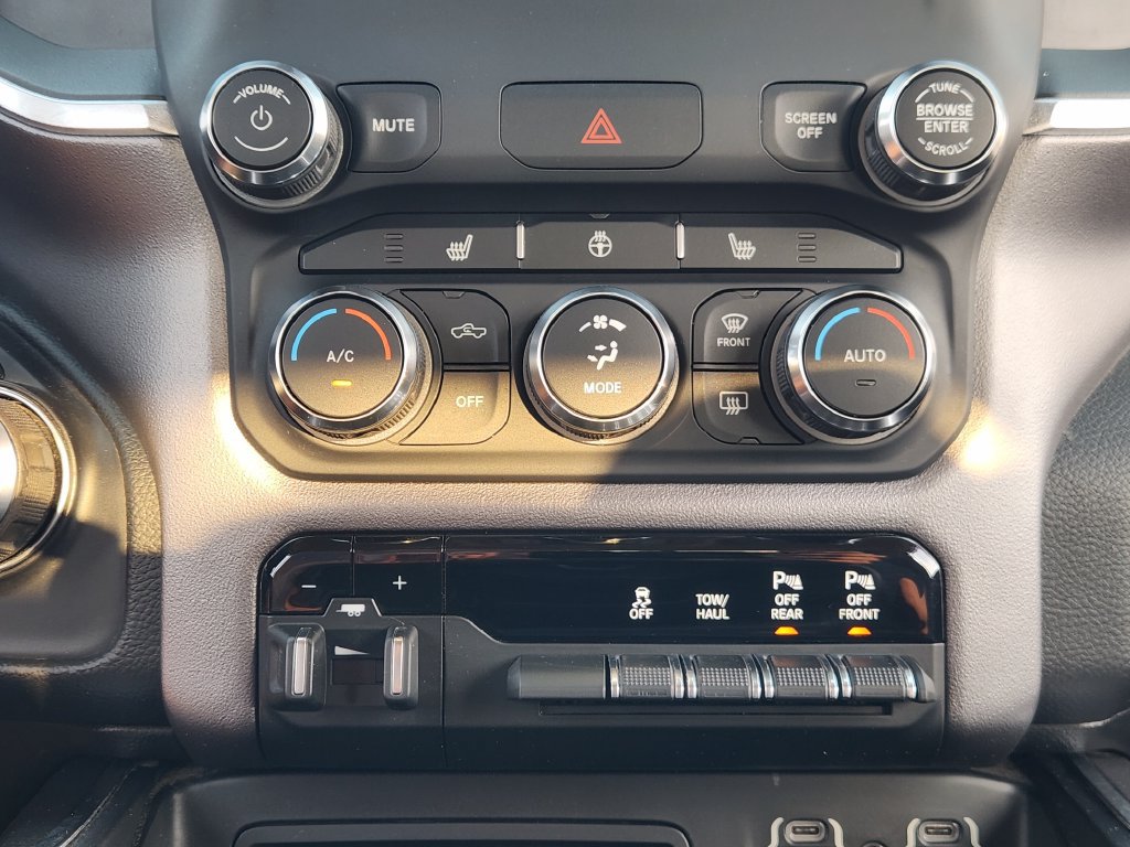 Used 2019 RAM 1500 Big Horn AWD/4WD image 19