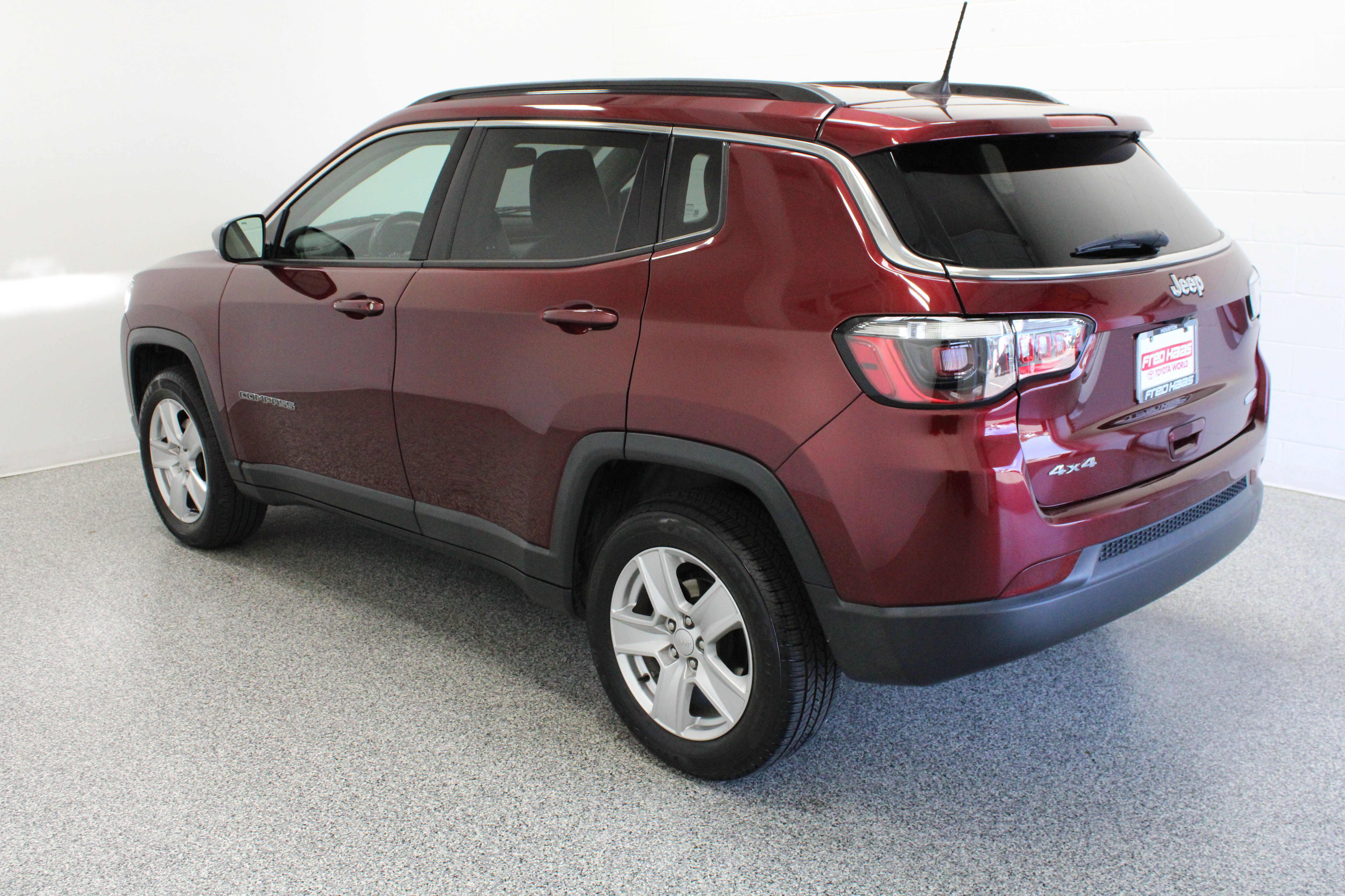 Used 2022 Jeep Compass Latitude w/ Convenience Group AWD/4WD image 9