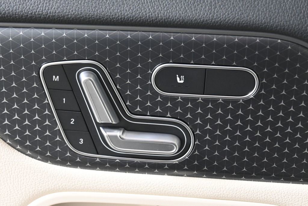 Certified 2026 Mercedes-Benz GLA 250 4MATIC image 27