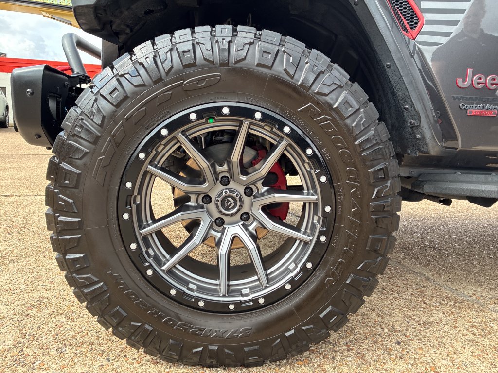 Used 2023 Jeep Wrangler Unlimited Rubicon w/ Xtreme 35 Tire Package AWD/4WD image 28