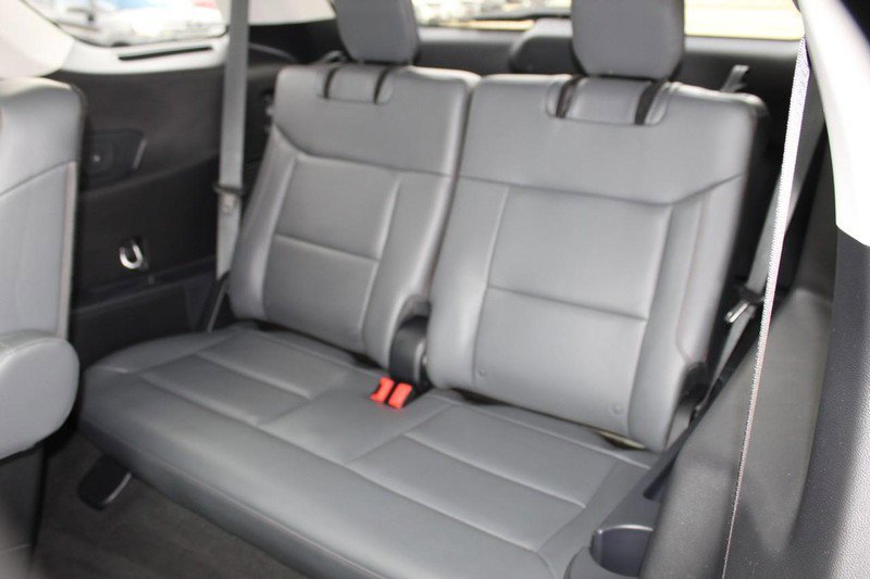 Used 2025 Ford Explorer Active w/ Active Comfort Package image 16