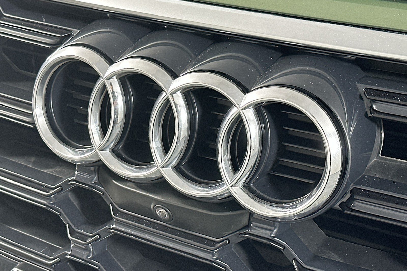 Used 2023 Audi Q5 2.0T Prestige w/ Prestige Package AWD/4WD image 14