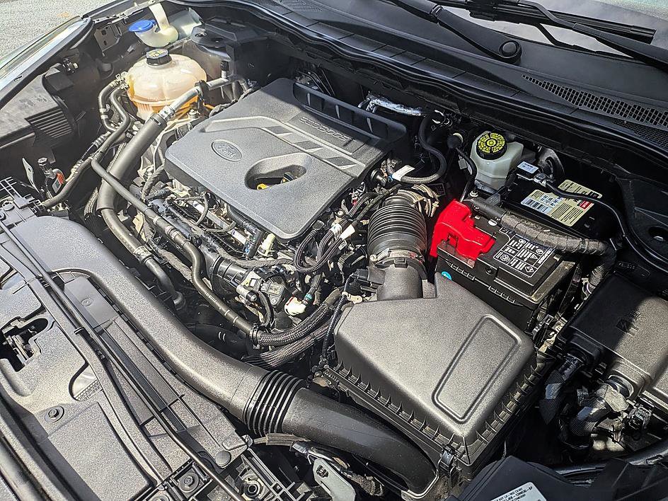 Used 2020 Ford Escape SE image 29