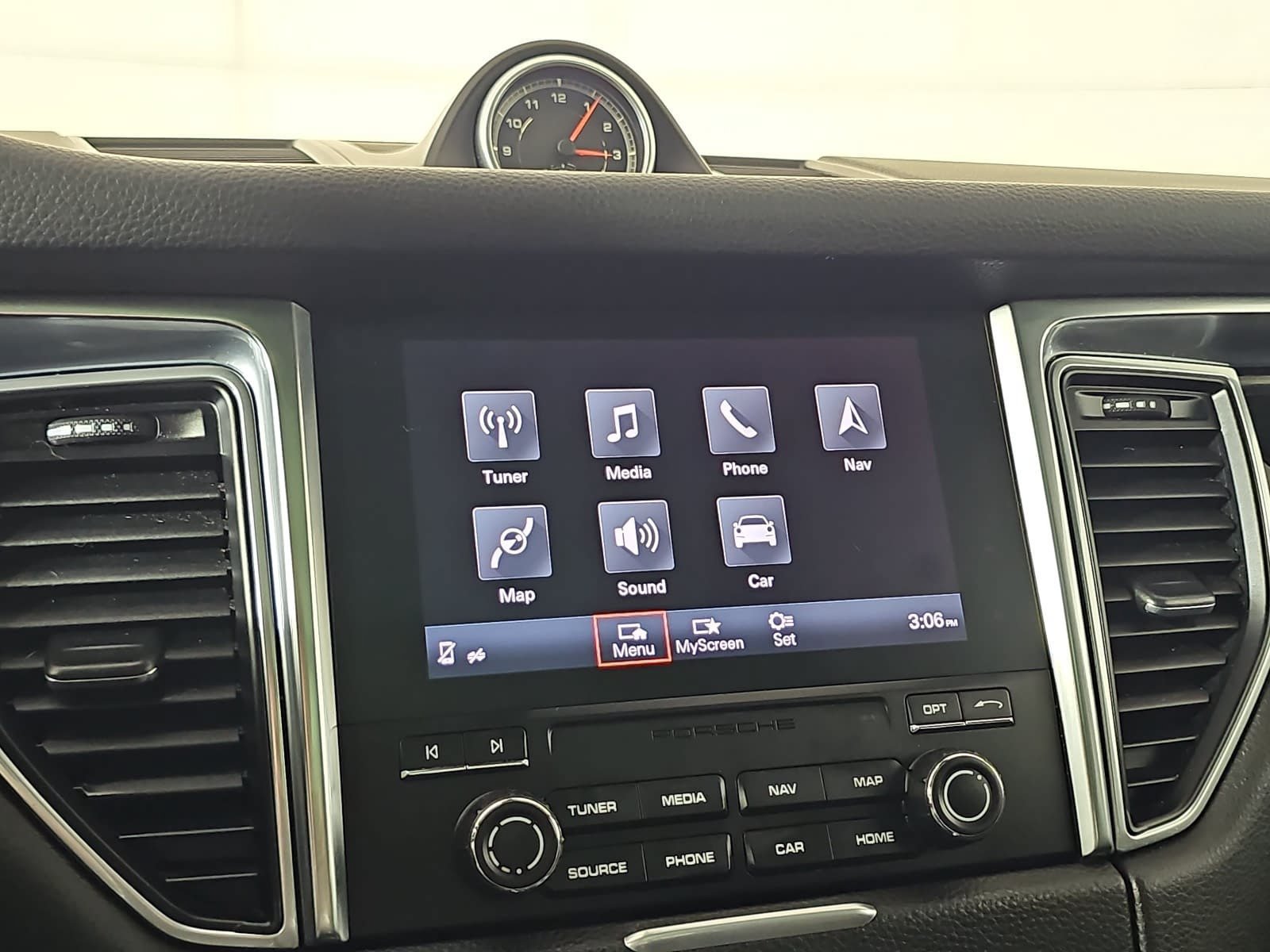 Used 2018 Porsche Macan S AWD/4WD image 21
