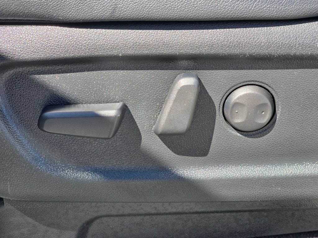 Used 2020 Kia Sedona EX FWD image 22