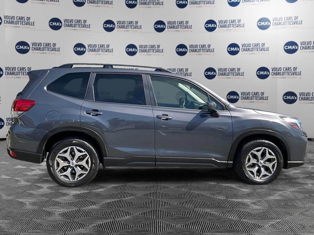 Used 2020 Subaru Forester Premium image 6