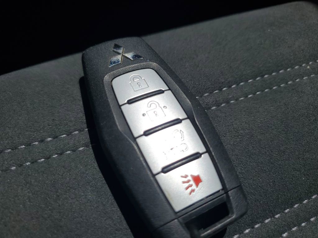 Used 2024 Mitsubishi Outlander SE image 31