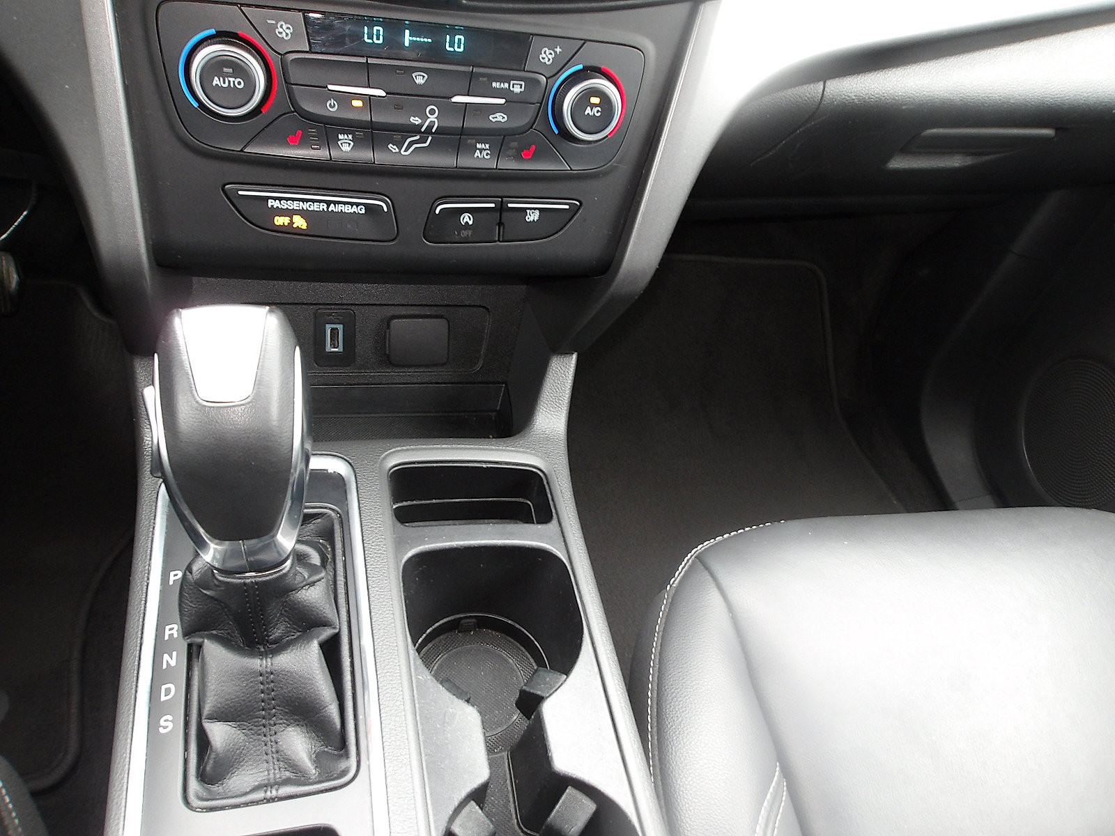 Used 2018 Ford Escape SEL FWD image 21